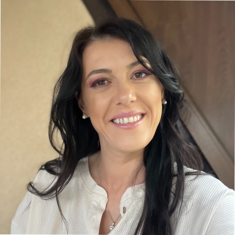 Laura MANESCU